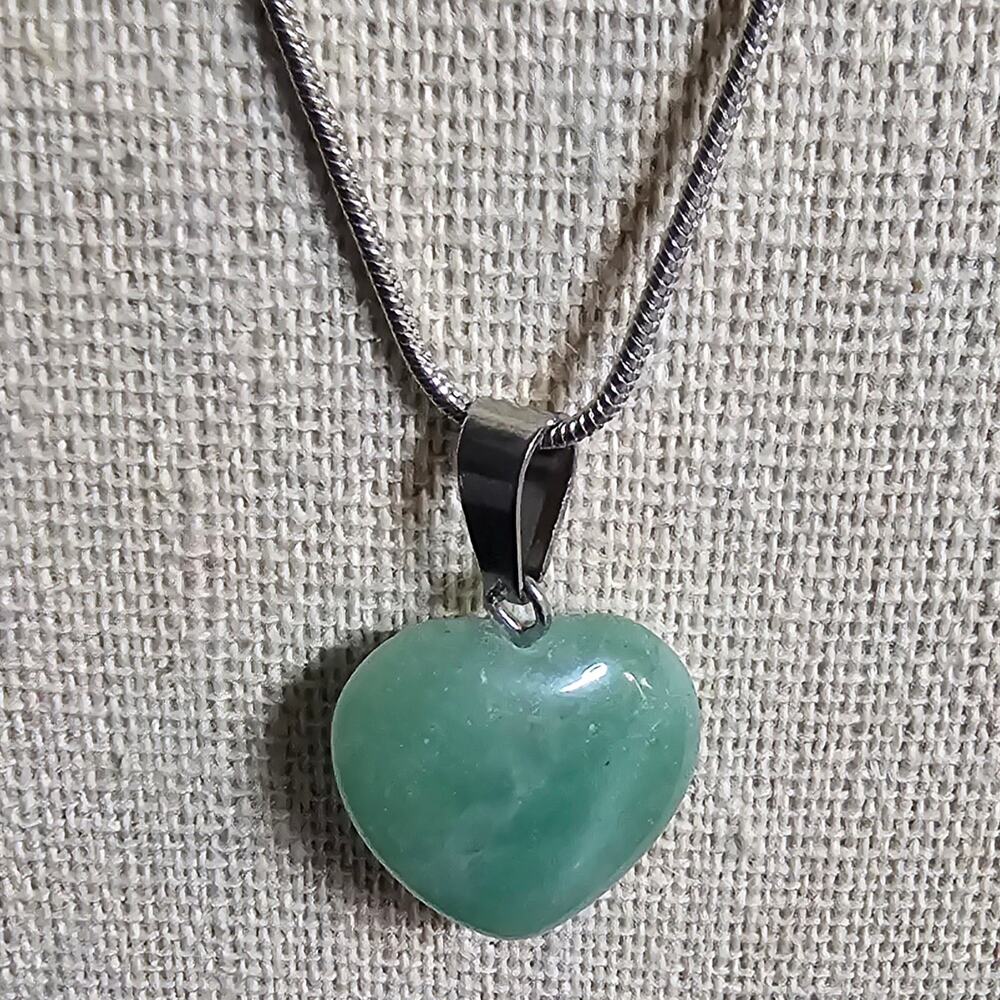 Natural Green Jade Heart Pendant Necklace - Boho Healing Crystal Jewelry - Picture 5 of 8